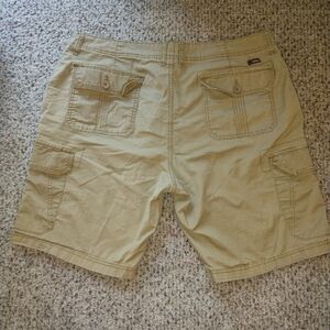Tan Cargo Shorts with Relaxed Fit and Sturdy Material